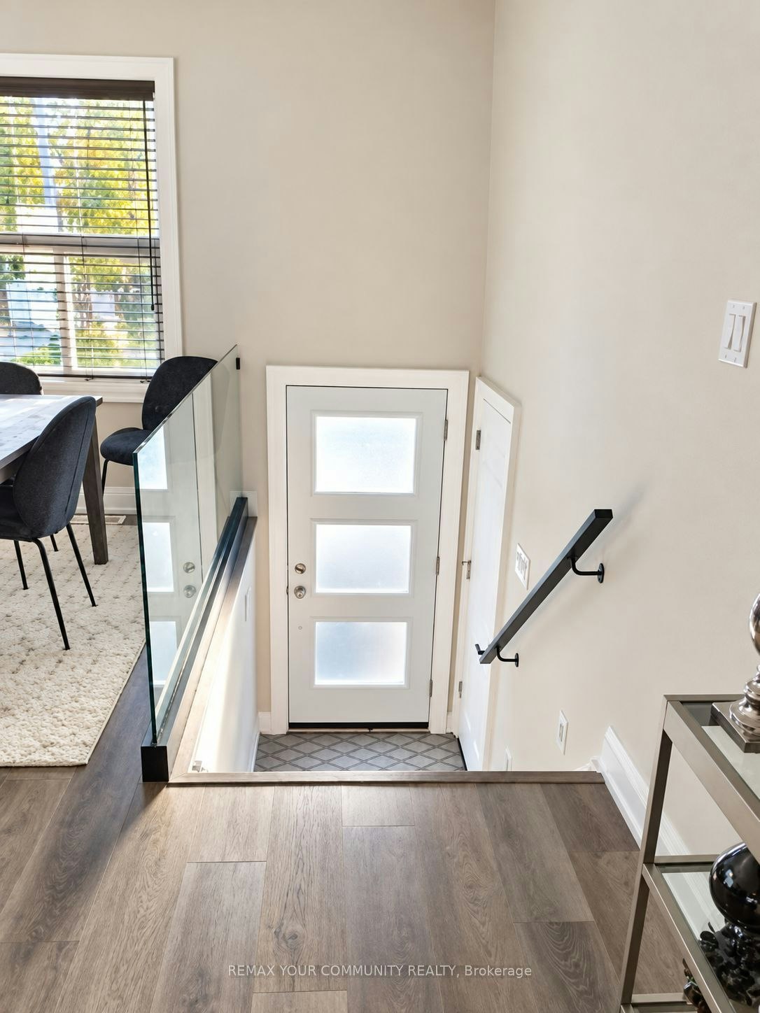 Upper-14 Newlands Avenue, Georgina, ON, L4P 3T3 - 2