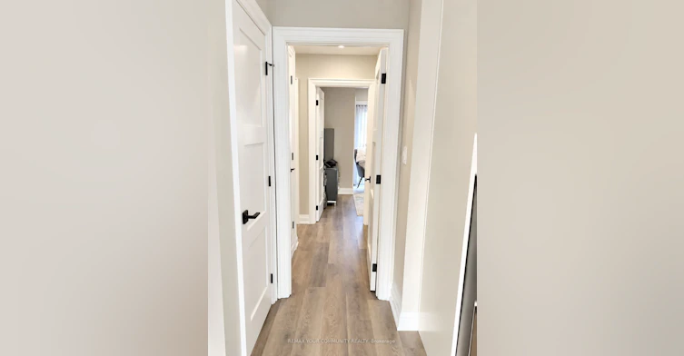 Upper-14 Newlands Avenue, Georgina, ON, L4P 3T3 - 6