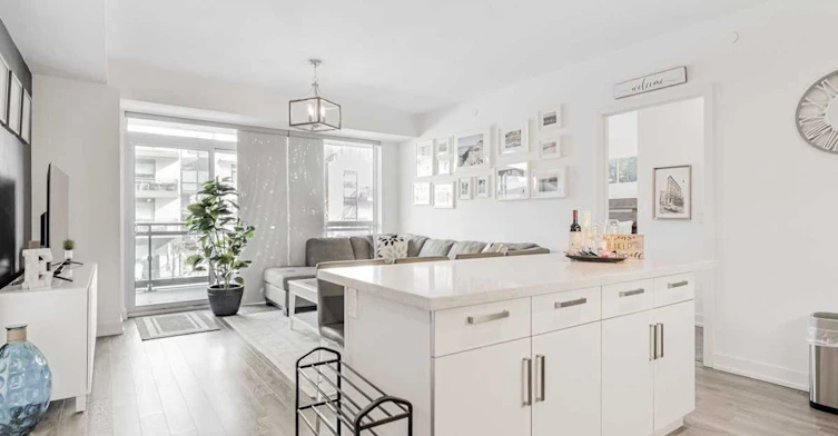 C206-301 Sea Ray Avenue, Innisfil, ON, L9S 0L9