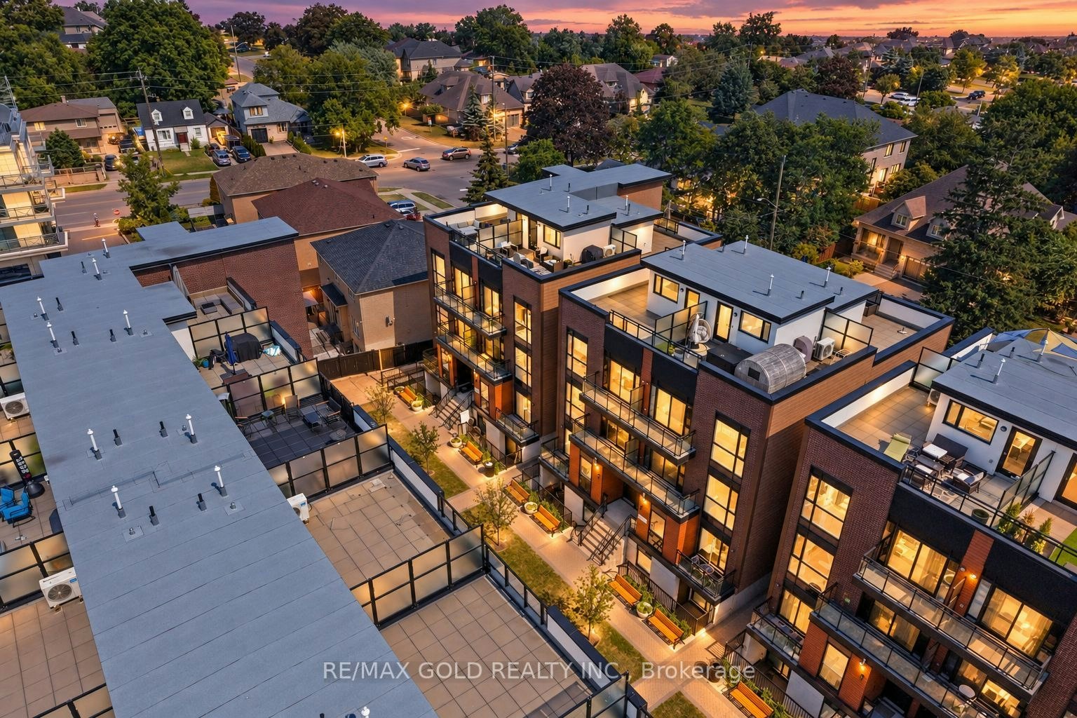 602-18 Coles Avenue, Vaughan, ON, L4L 1L9