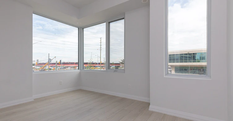TH - 1-1010 Portage Parkway, Vaughan, ON, L4K 0K3 - 10