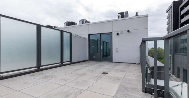 TH - 1-1010 Portage Parkway, Vaughan, ON, L4K 0K3 - 22
