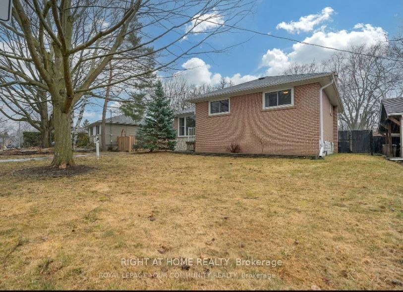 Main Floor-38 Jasper Drive, Aurora, ON, L4G 3B9 - 14