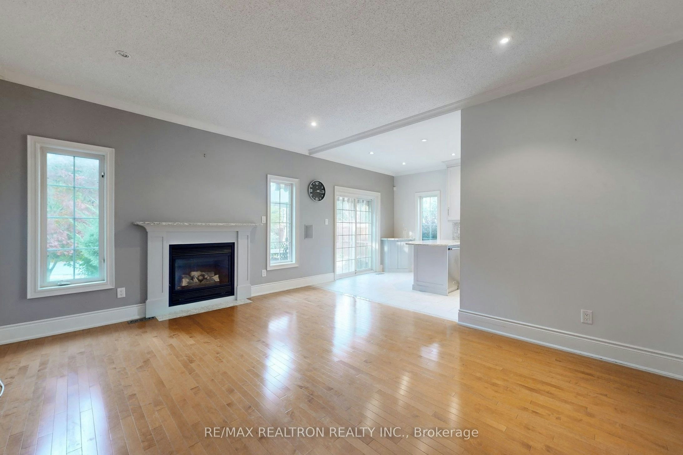 1021 Ivsbridge Boulevard, Newmarket, ON, L3X 1N7 - 9