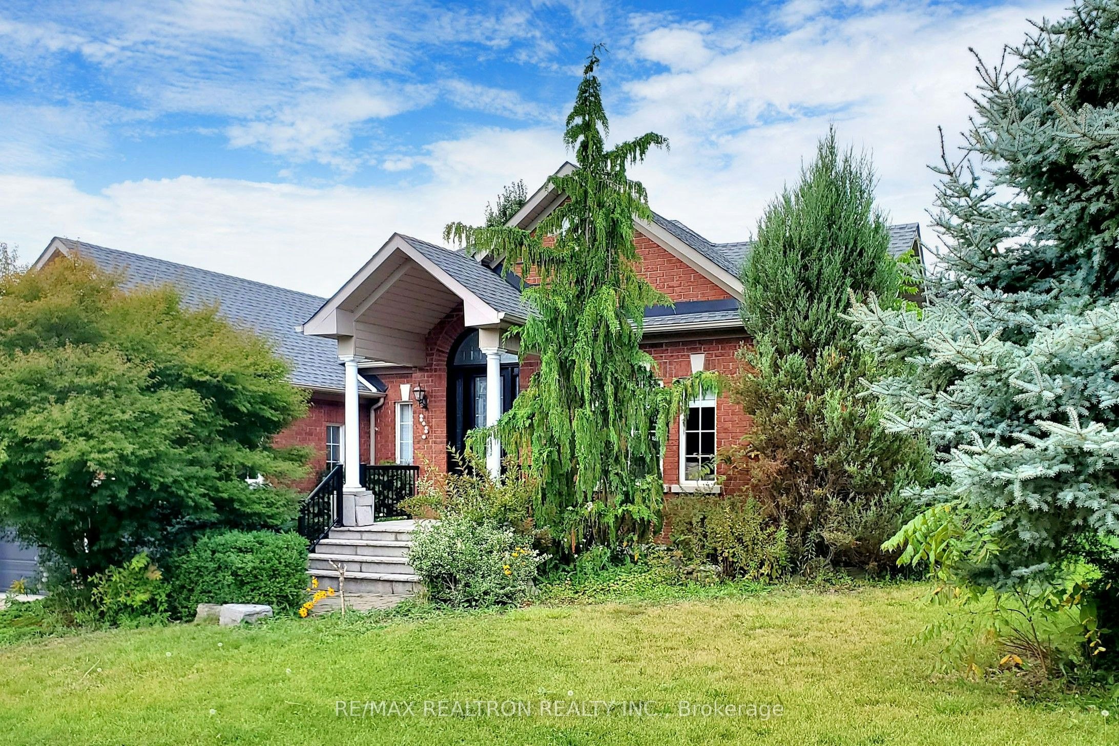 1021 Ivsbridge Boulevard, Newmarket, ON, L3X 1N7