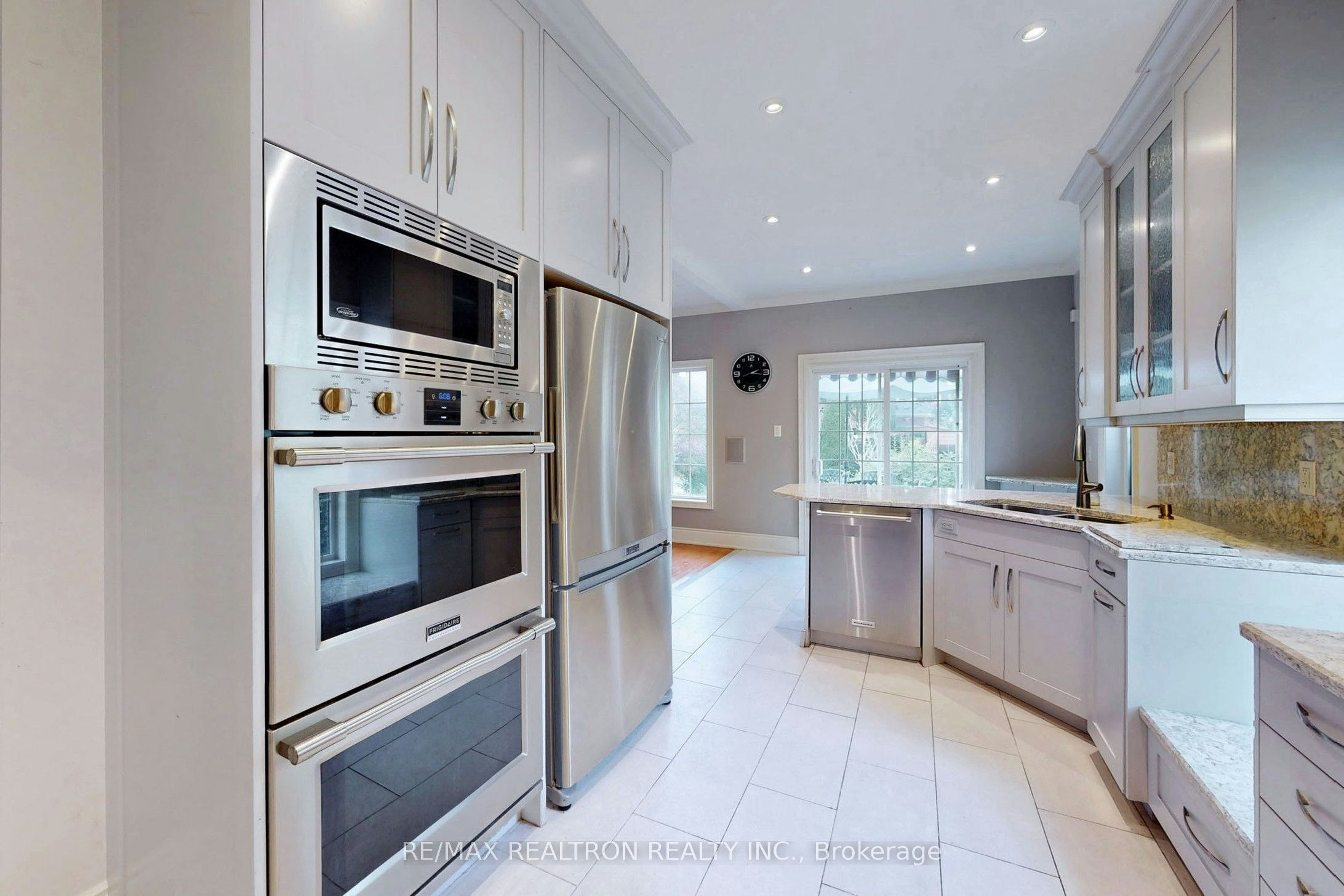 1021 Ivsbridge Boulevard, Newmarket, ON, L3X 1N7 - 13
