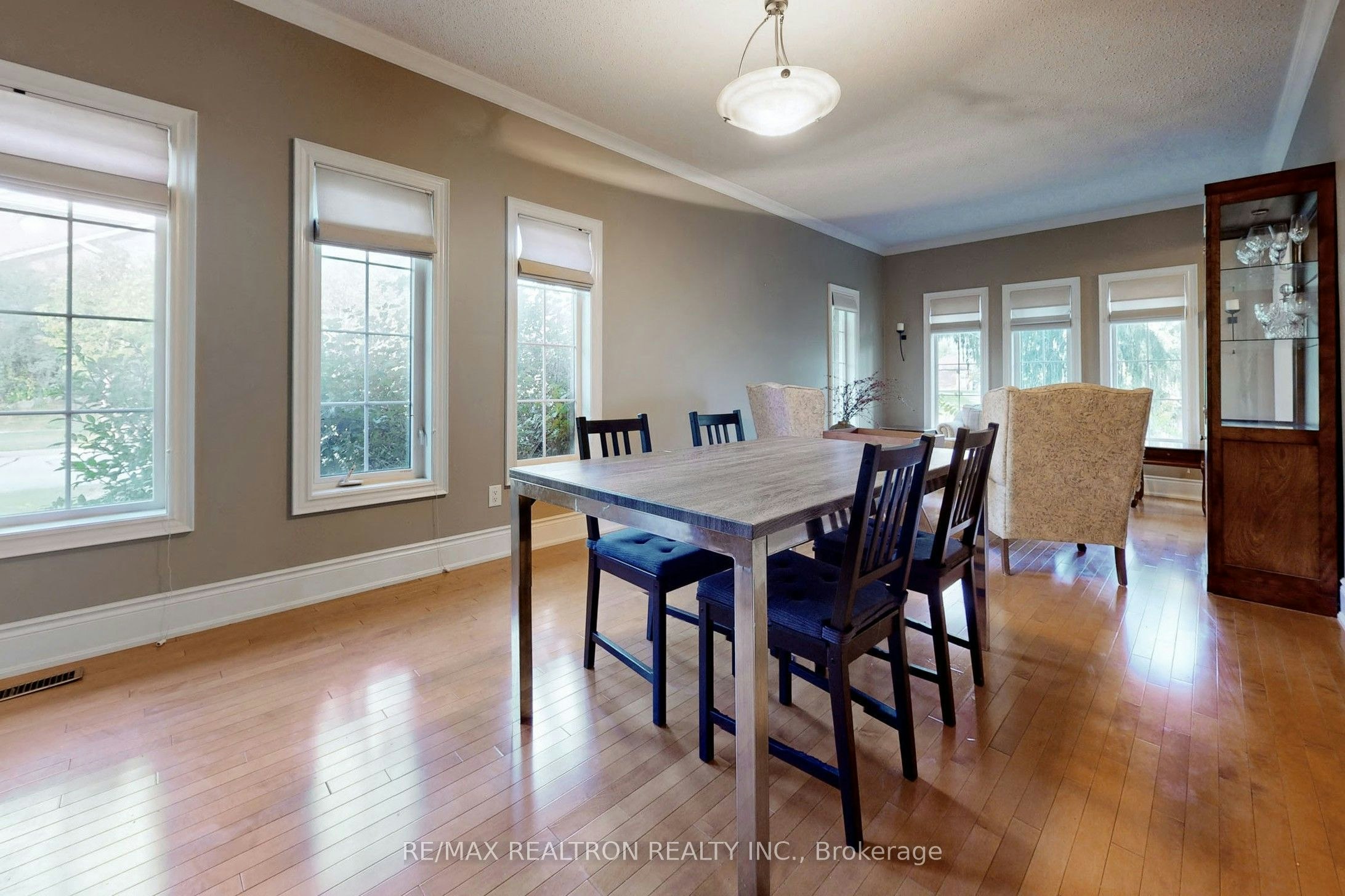 1021 Ivsbridge Boulevard, Newmarket, ON, L3X 1N7 - 8