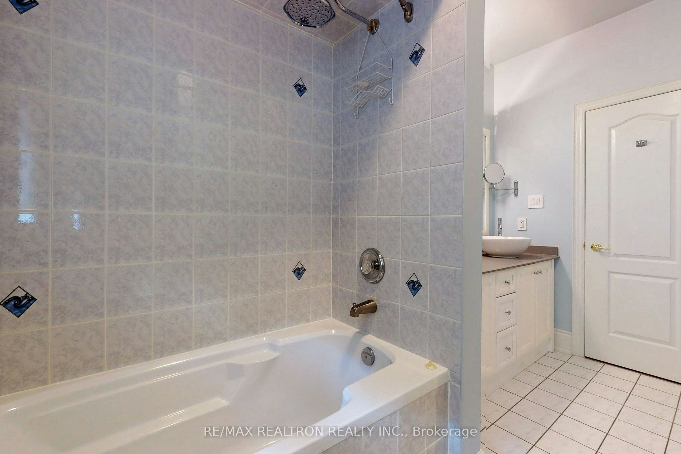 1021 Ivsbridge Boulevard, Newmarket, ON, L3X 1N7 - 24
