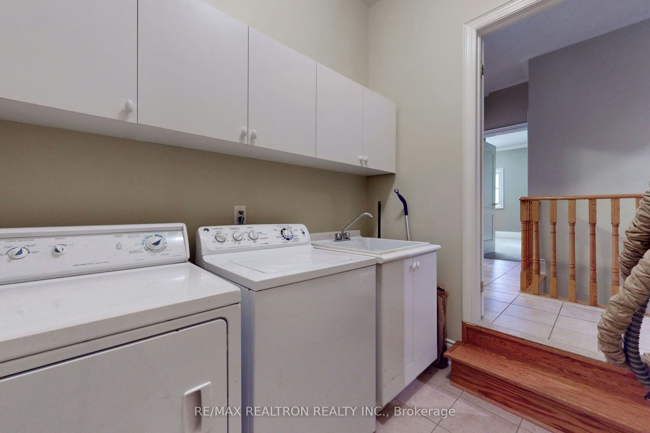 1021 Ivsbridge Boulevard, Newmarket, ON, L3X 1N7 - 26