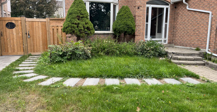 45 Stiver Drive, Newmarket, ON, L3Y 7V8