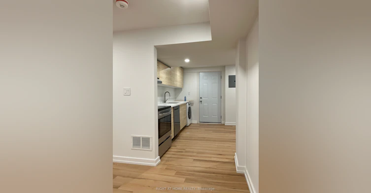 45 Stiver Drive, Newmarket, ON, L3Y 7V8 - 5