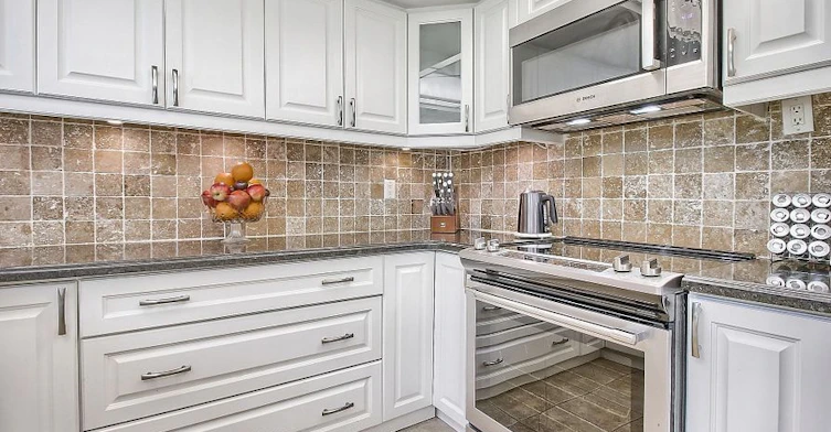44 Shirlea Boulevard, Georgina, ON, L4P 1K9 - 3