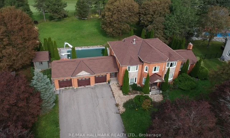 11 Sleepy Hollow Lane