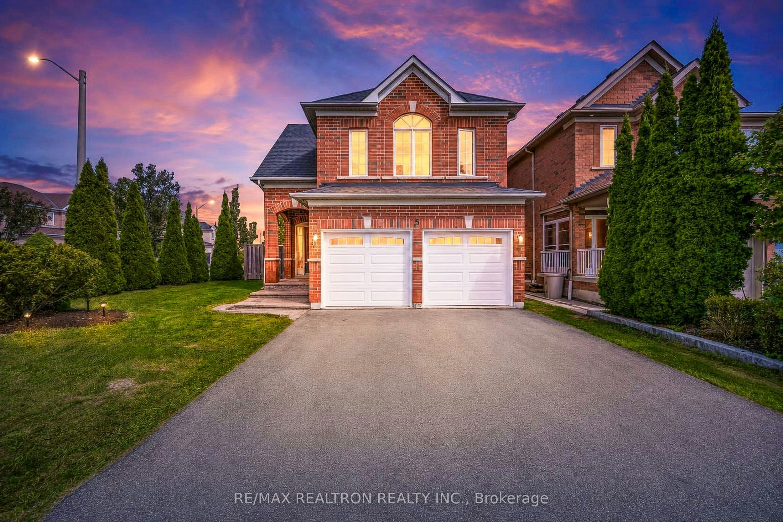 5 Mirando Street, Richmond Hill, ON, L4S 2W8