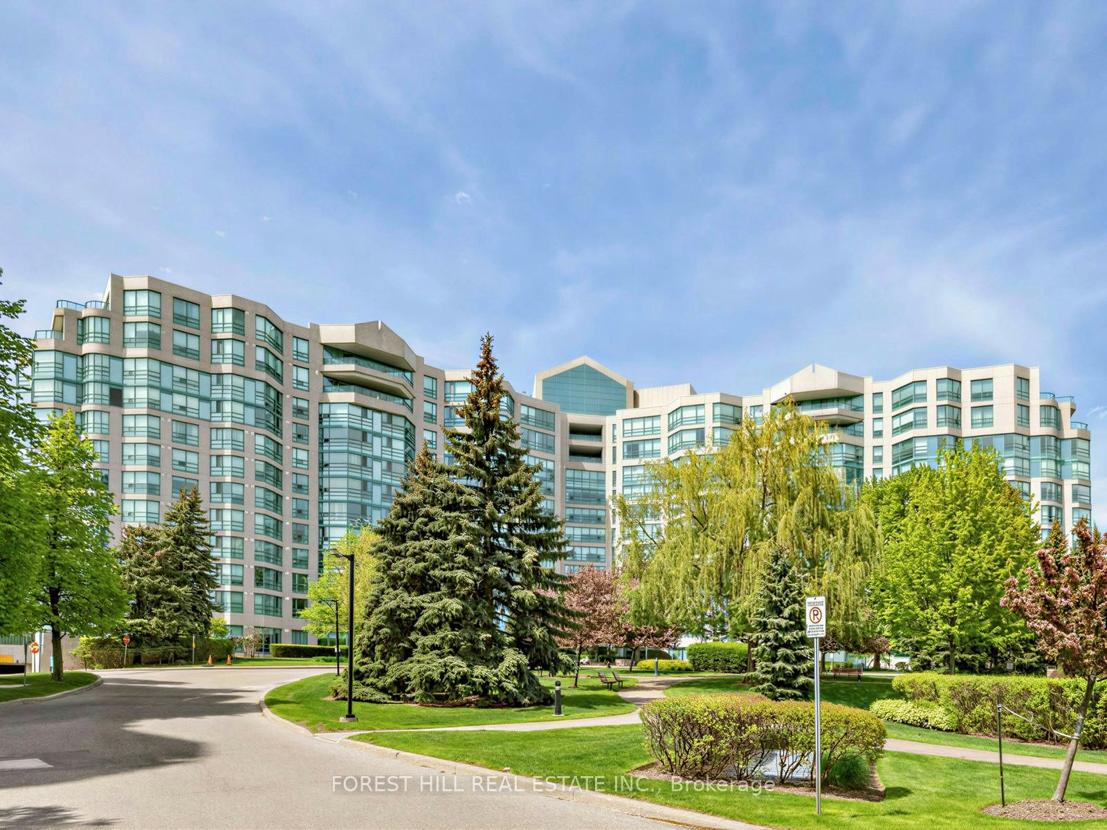 306-7905 Bayview Avenue, Markham, ON, L3T 7N3