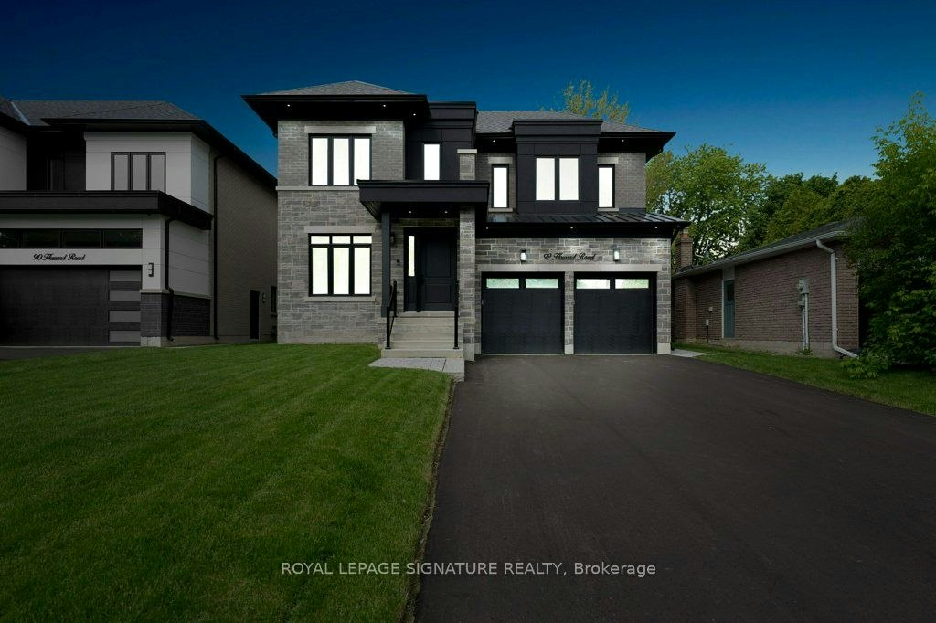 92 Howard Road, Newmarket, ON, L3Y 3G7
