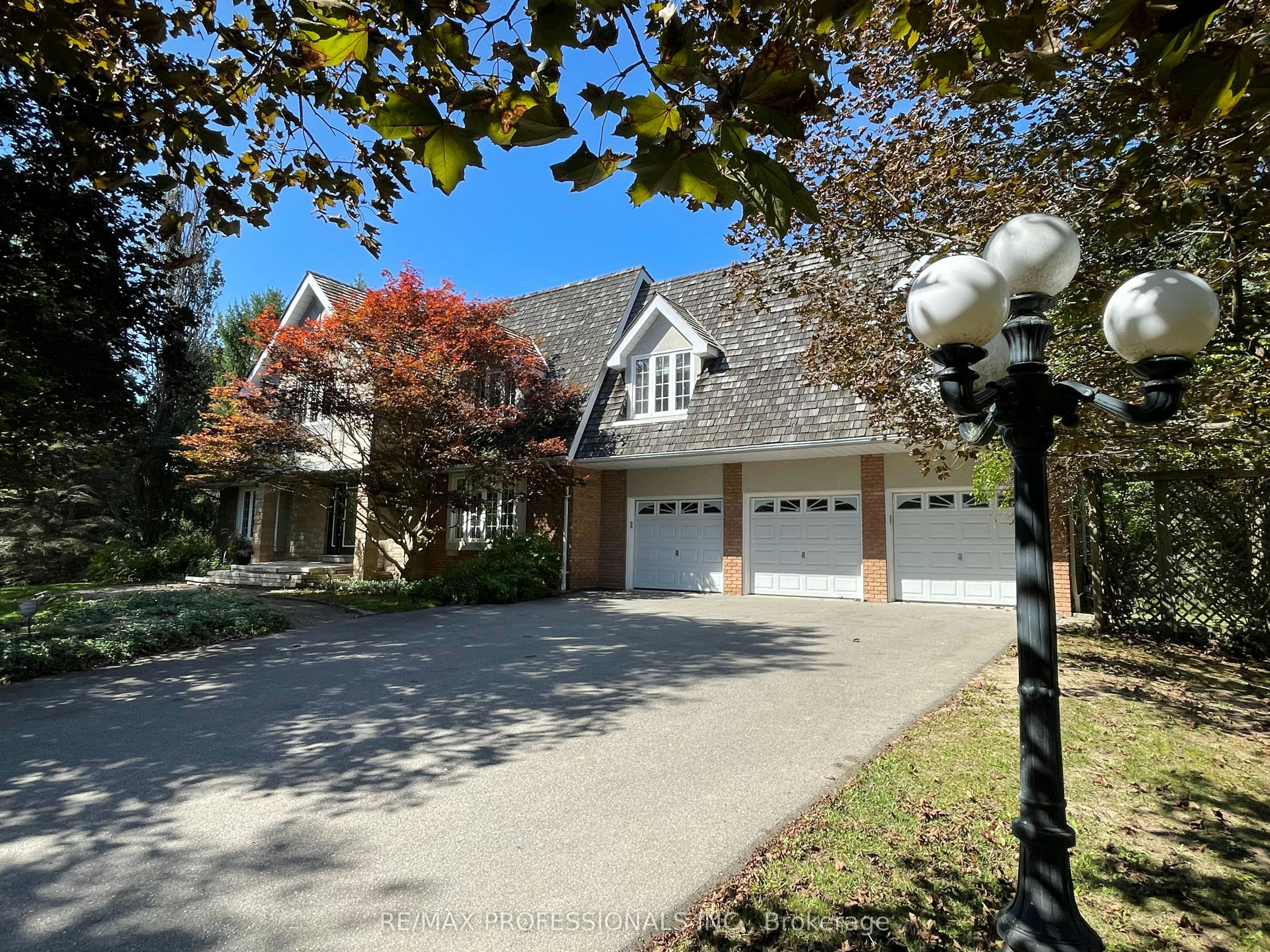 60 Kingscross Drive, King, ON, L7B 1E5
