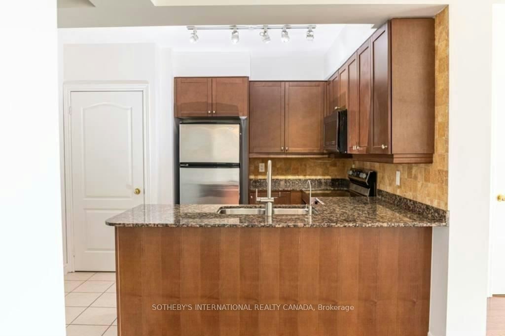 1011-100 Promenade Circle, Vaughan, ON, L4J 7W7 - 4