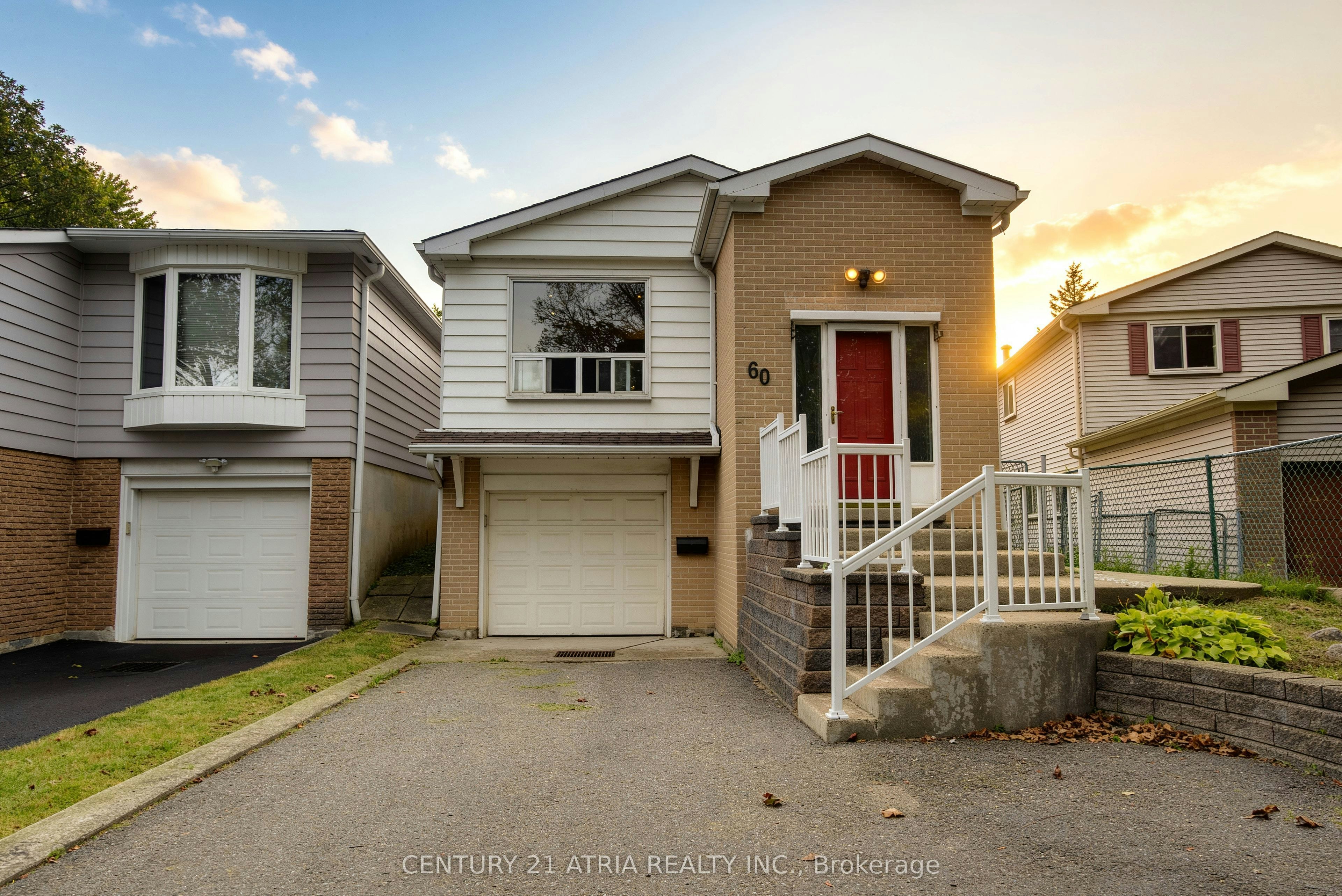 60 Snowshoe Crescent, Markham, ON, L3T 4M6 - 2