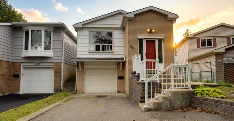 60 Snowshoe Crescent, Markham, ON, L3T 4M6 - 2