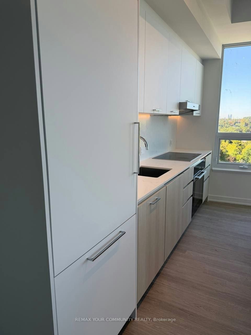 905-8188 Yonge Street W, Vaughan, ON, L4J 1W5 - 9