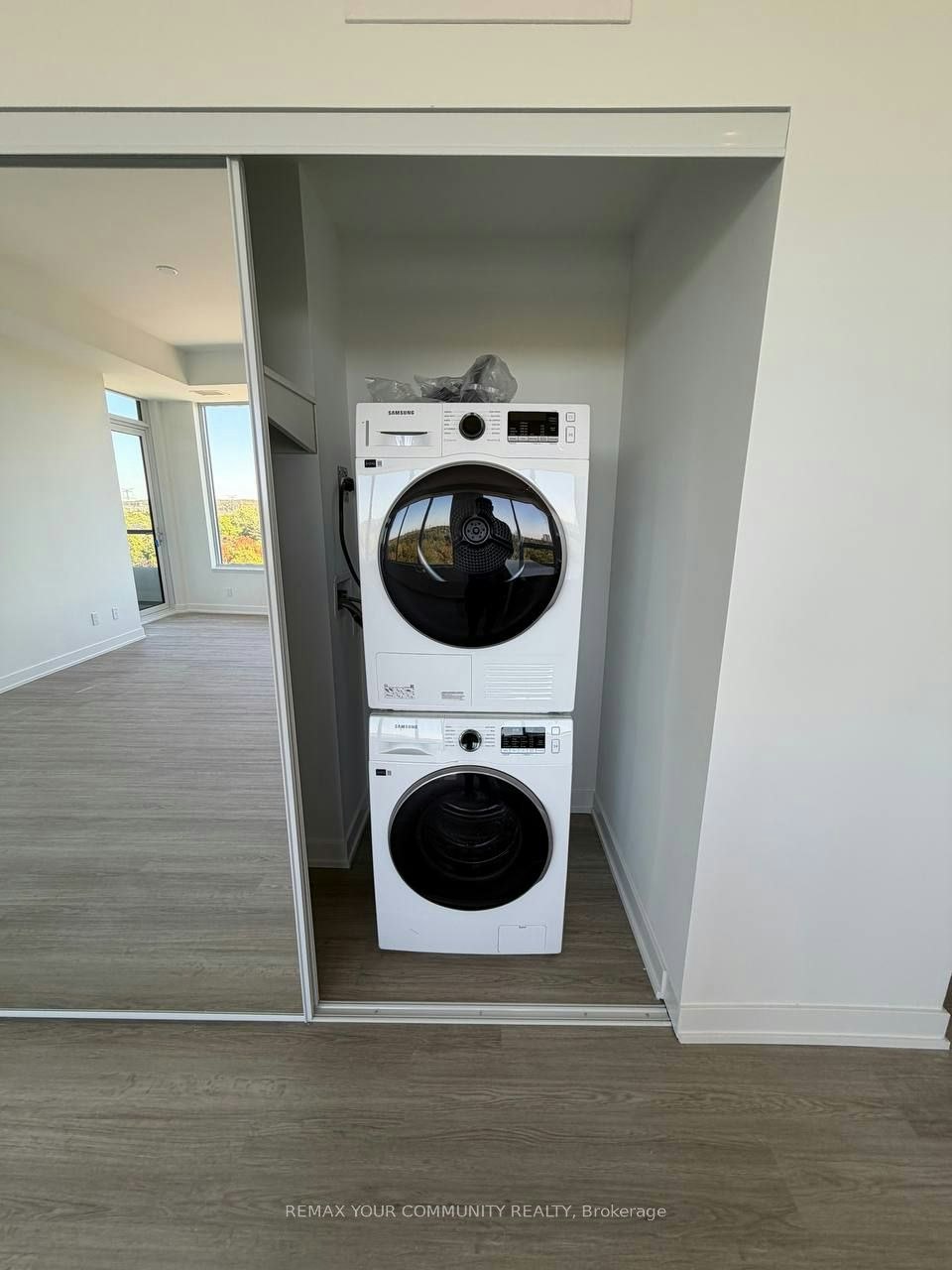 905-8188 Yonge Street W, Vaughan, ON, L4J 1W5 - 15