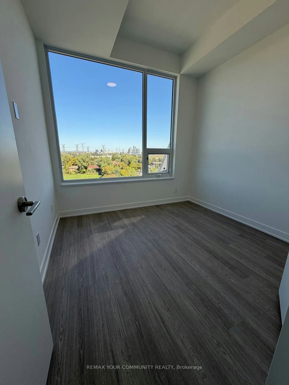 905-8188 Yonge Street W, Vaughan, ON, L4J 1W5 - 10