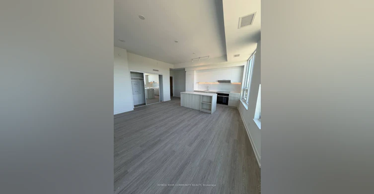 905-8188 Yonge Street W, Vaughan, ON, L4J 1W5 - 2