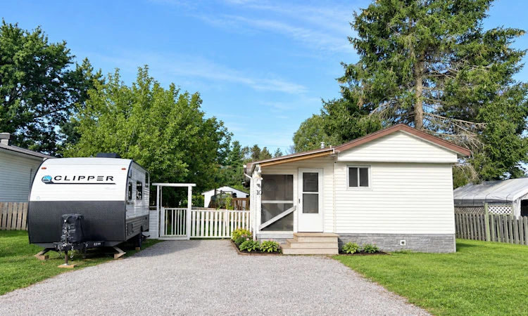10 Shamrock Crescent