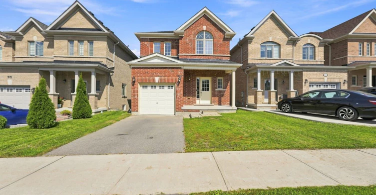 310 Miller Park Avenue, Bradford West Gwillimbury, ON, L3Z 0X8 - 2