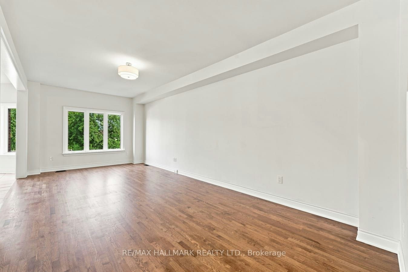 310 Miller Park Avenue, Bradford West Gwillimbury, ON, L3Z 0X8 - 11