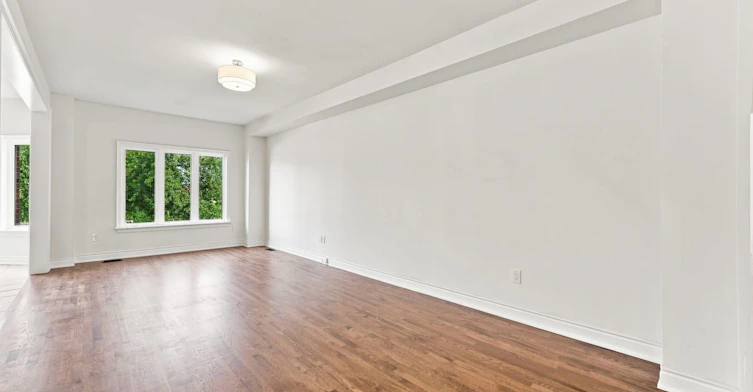 310 Miller Park Avenue, Bradford West Gwillimbury, ON, L3Z 0X8 - 11
