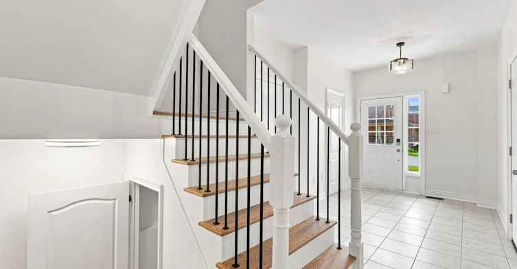 310 Miller Park Avenue, Bradford West Gwillimbury, ON, L3Z 0X8 - 7