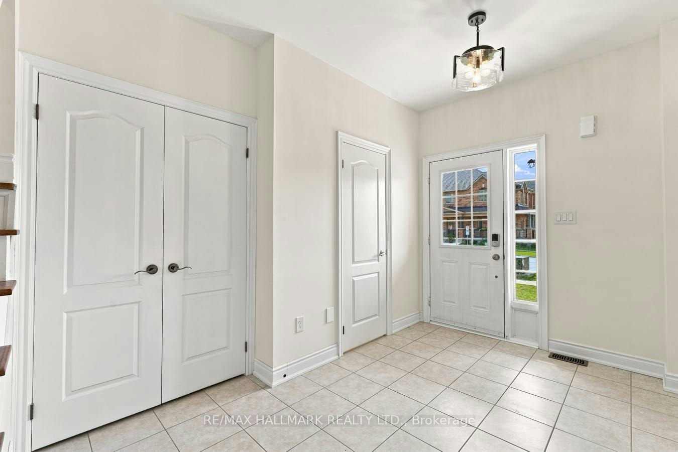 310 Miller Park Avenue, Bradford West Gwillimbury, ON, L3Z 0X8 - 6