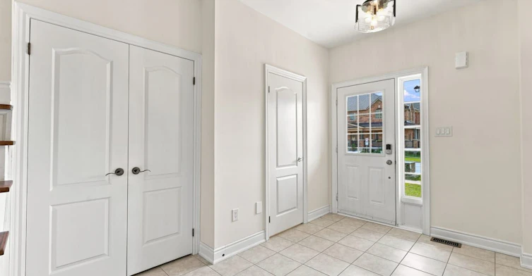 310 Miller Park Avenue, Bradford West Gwillimbury, ON, L3Z 0X8 - 6