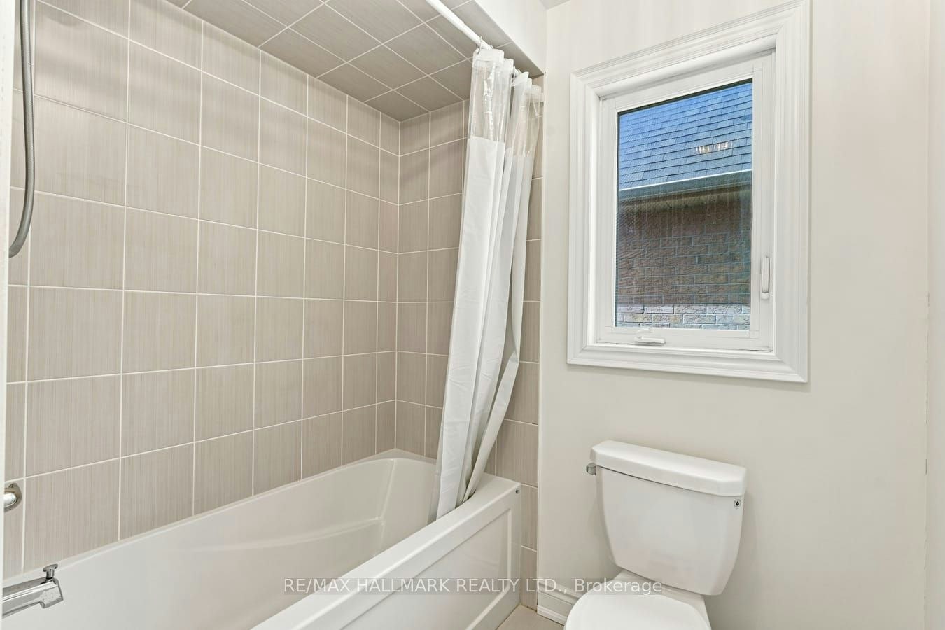 310 Miller Park Avenue, Bradford West Gwillimbury, ON, L3Z 0X8 - 26