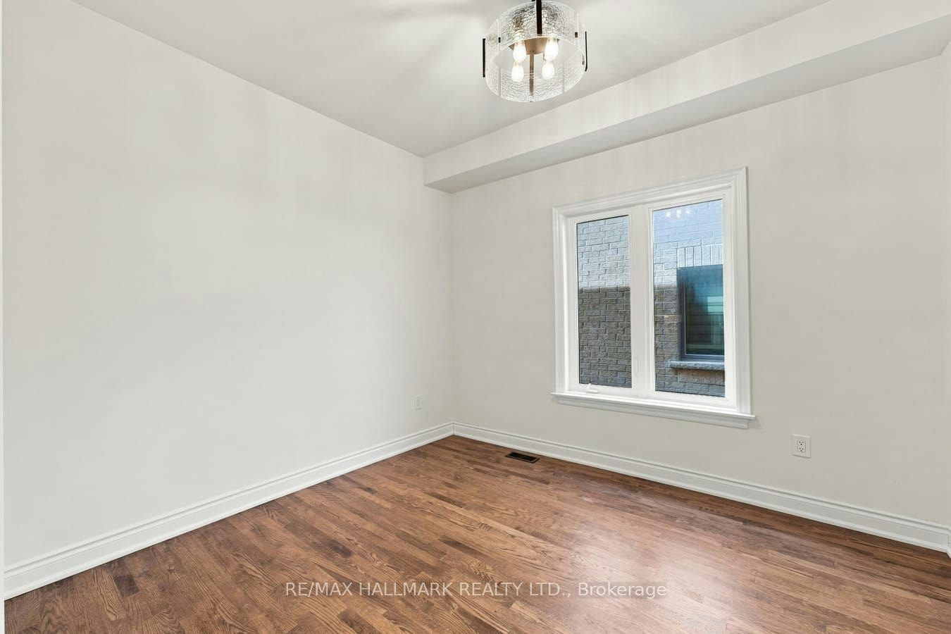 310 Miller Park Avenue, Bradford West Gwillimbury, ON, L3Z 0X8 - 9
