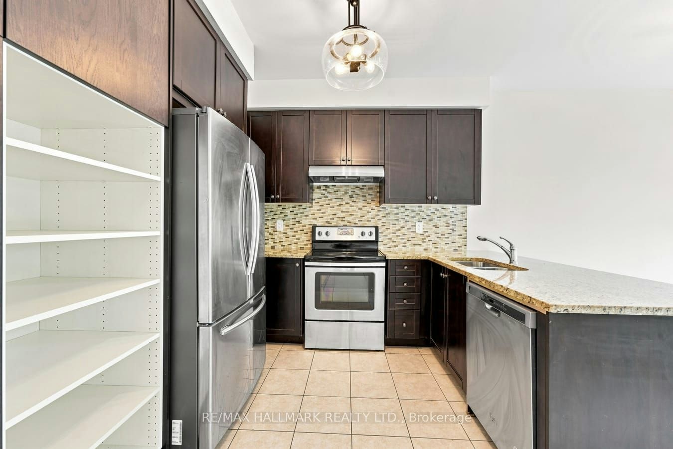 310 Miller Park Avenue, Bradford West Gwillimbury, ON, L3Z 0X8 - 14