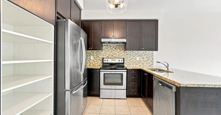 310 Miller Park Avenue, Bradford West Gwillimbury, ON, L3Z 0X8 - 14