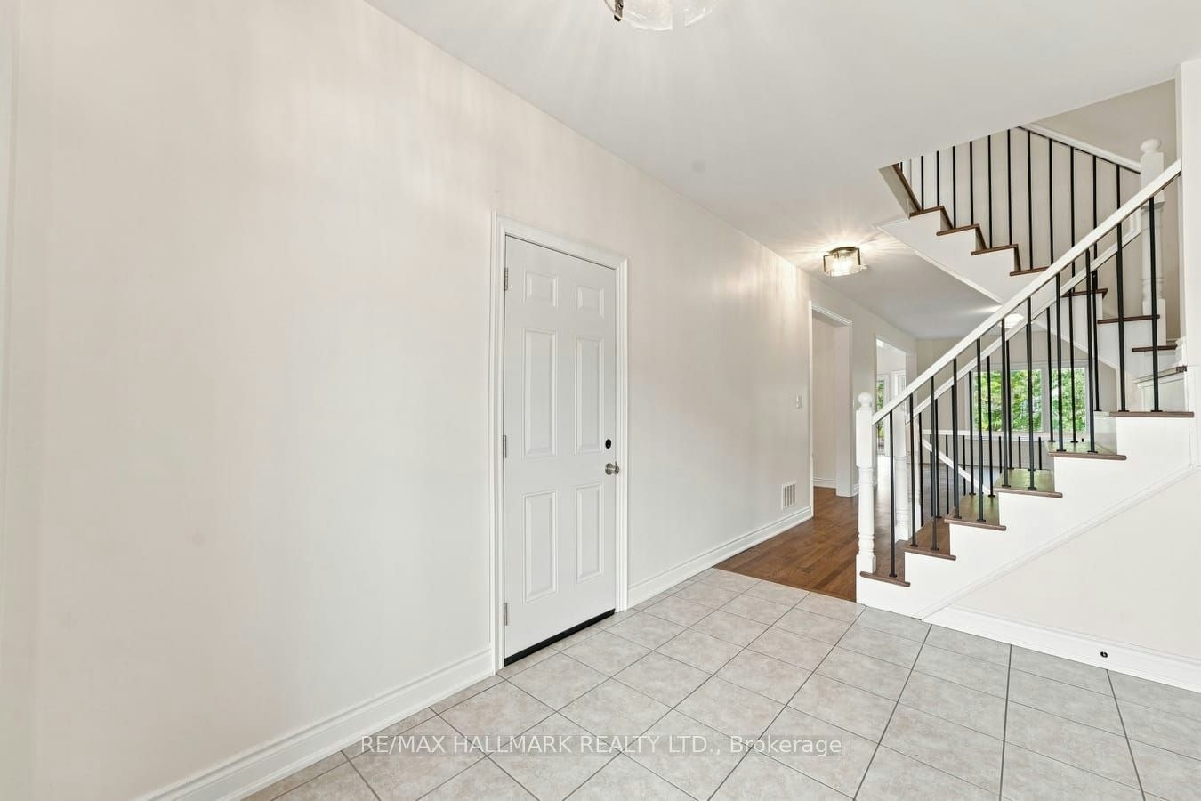 310 Miller Park Avenue, Bradford West Gwillimbury, ON, L3Z 0X8 - 5