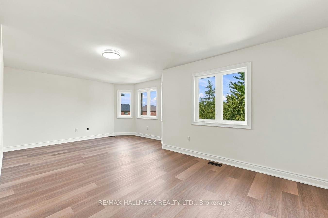 310 Miller Park Avenue, Bradford West Gwillimbury, ON, L3Z 0X8 - 25