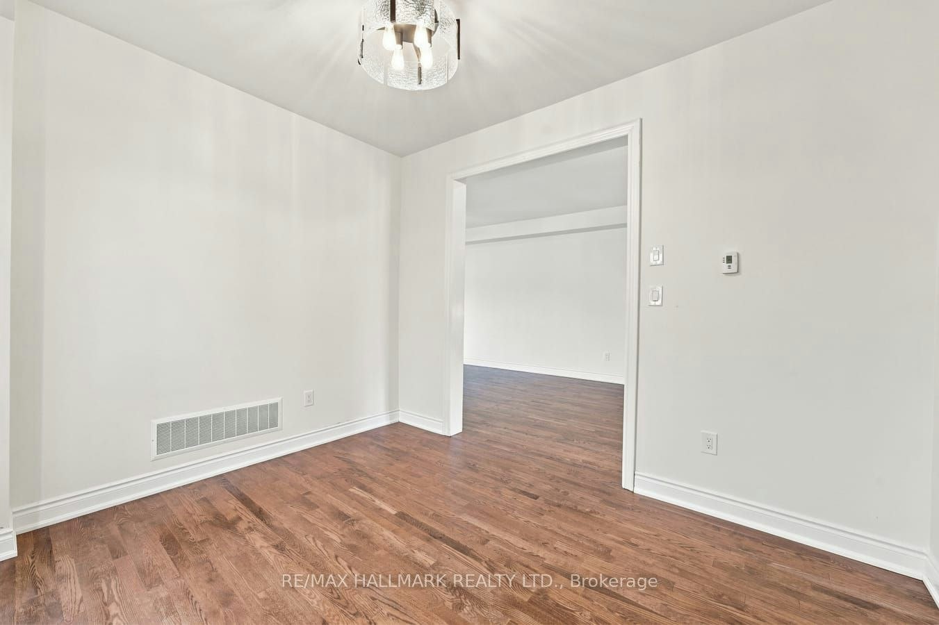 310 Miller Park Avenue, Bradford West Gwillimbury, ON, L3Z 0X8 - 10