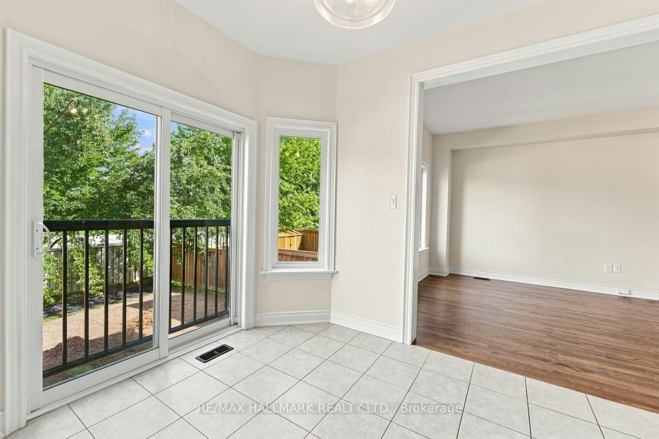 310 Miller Park Avenue, Bradford West Gwillimbury, ON, L3Z 0X8 - 19