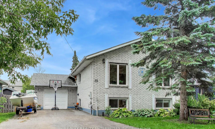 35 Shirlea Boulevard