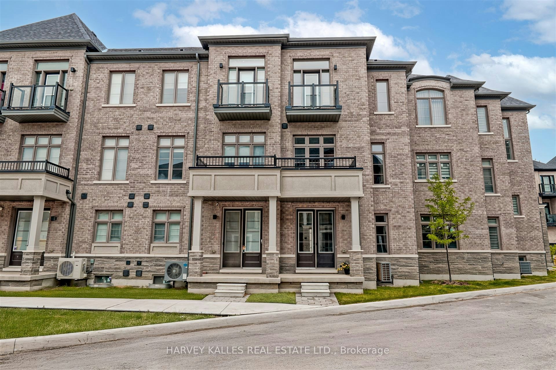 75 De La Roche Drive, Vaughan, ON, L4H 4Z2