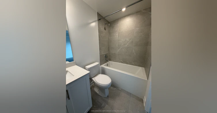 B809-715 Davis Drive, Newmarket, ON, L3Y 0J2 - 7