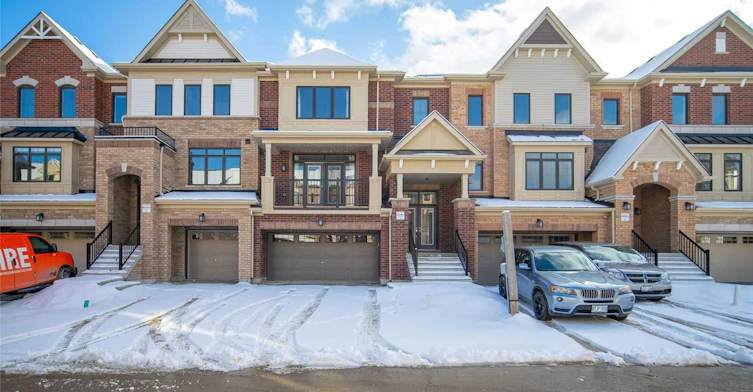 5 Delft Drive, Markham, ON, L6C 0Z3