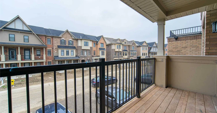 5 Delft Drive, Markham, ON, L6C 0Z3 - 4