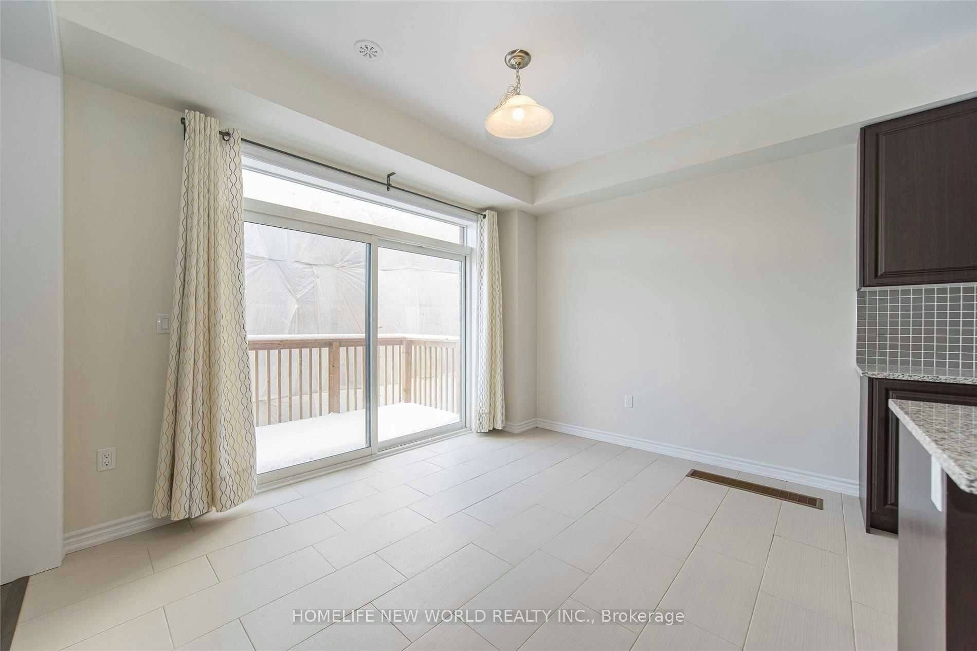 5 Delft Drive, Markham, ON, L6C 0Z3 - 6