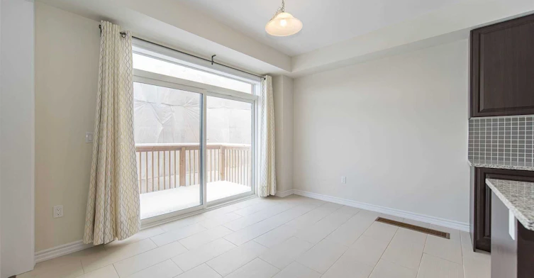 5 Delft Drive, Markham, ON, L6C 0Z3 - 6